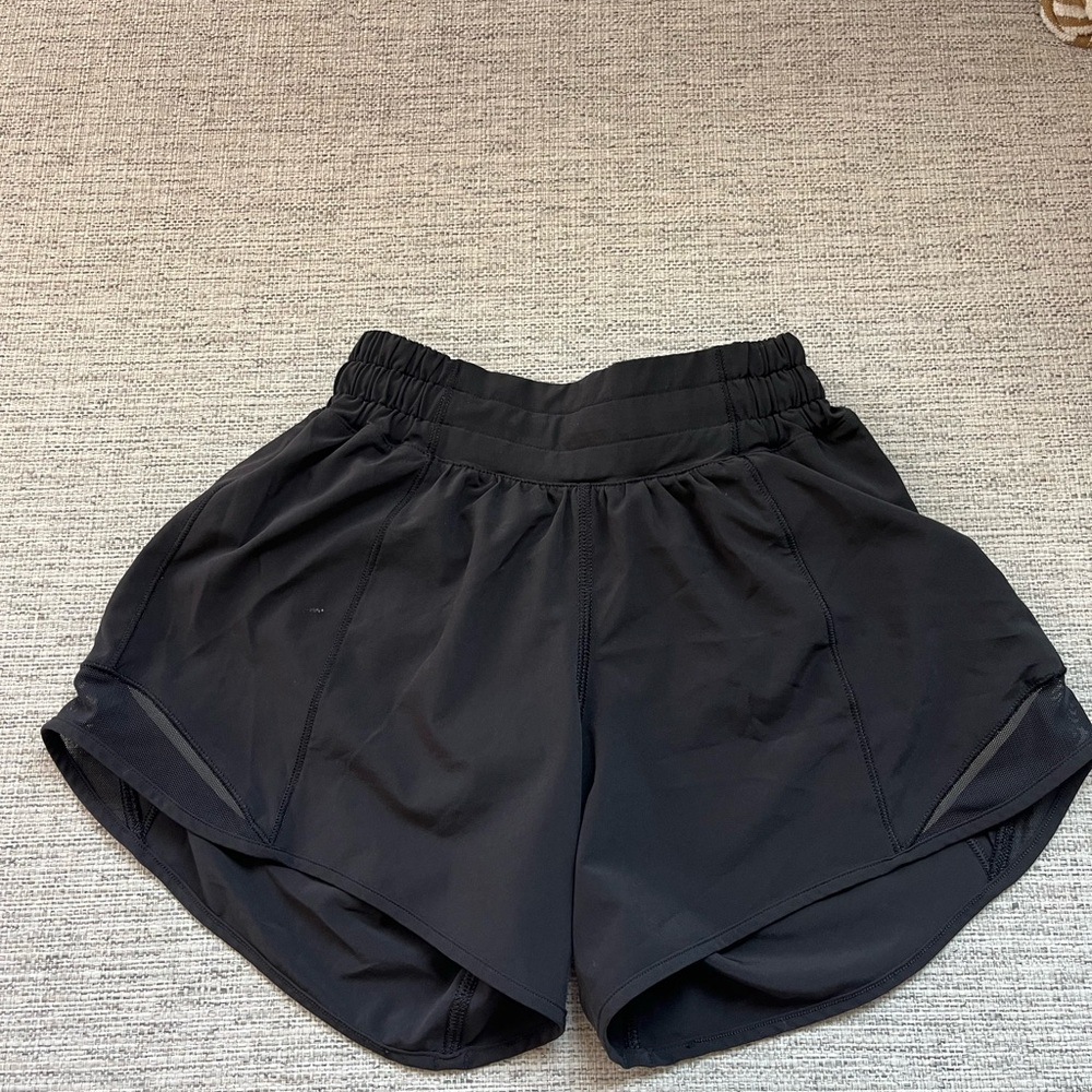 Lululemon Hotty Hot shorts